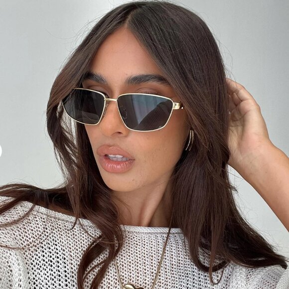 Gold Frame Rectangular Sunglasses • Black Lens Unisex Retro Style NEW WITH CASE. - Picture 1 of 3